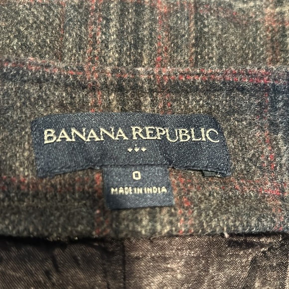 Banana Republic: Unique High-low Pencil Skirt Size 0. 15% off 2+ bundle - Picture 4 of 4